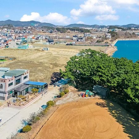 Daebudo Juni Pension Ansan Luaran gambar